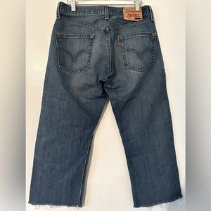 Levi’s vintage 501 straight leg capri cutoff jeans
